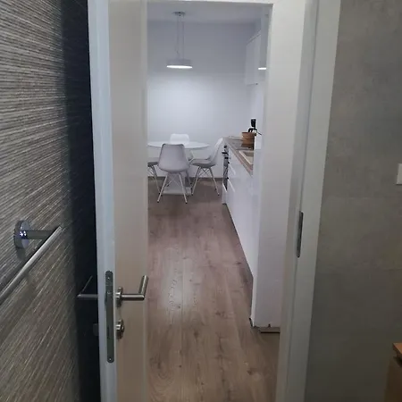 Gostinjska kuća Centar 2*