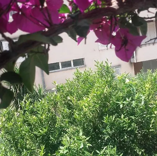 Centar 2* Μακάρσκα